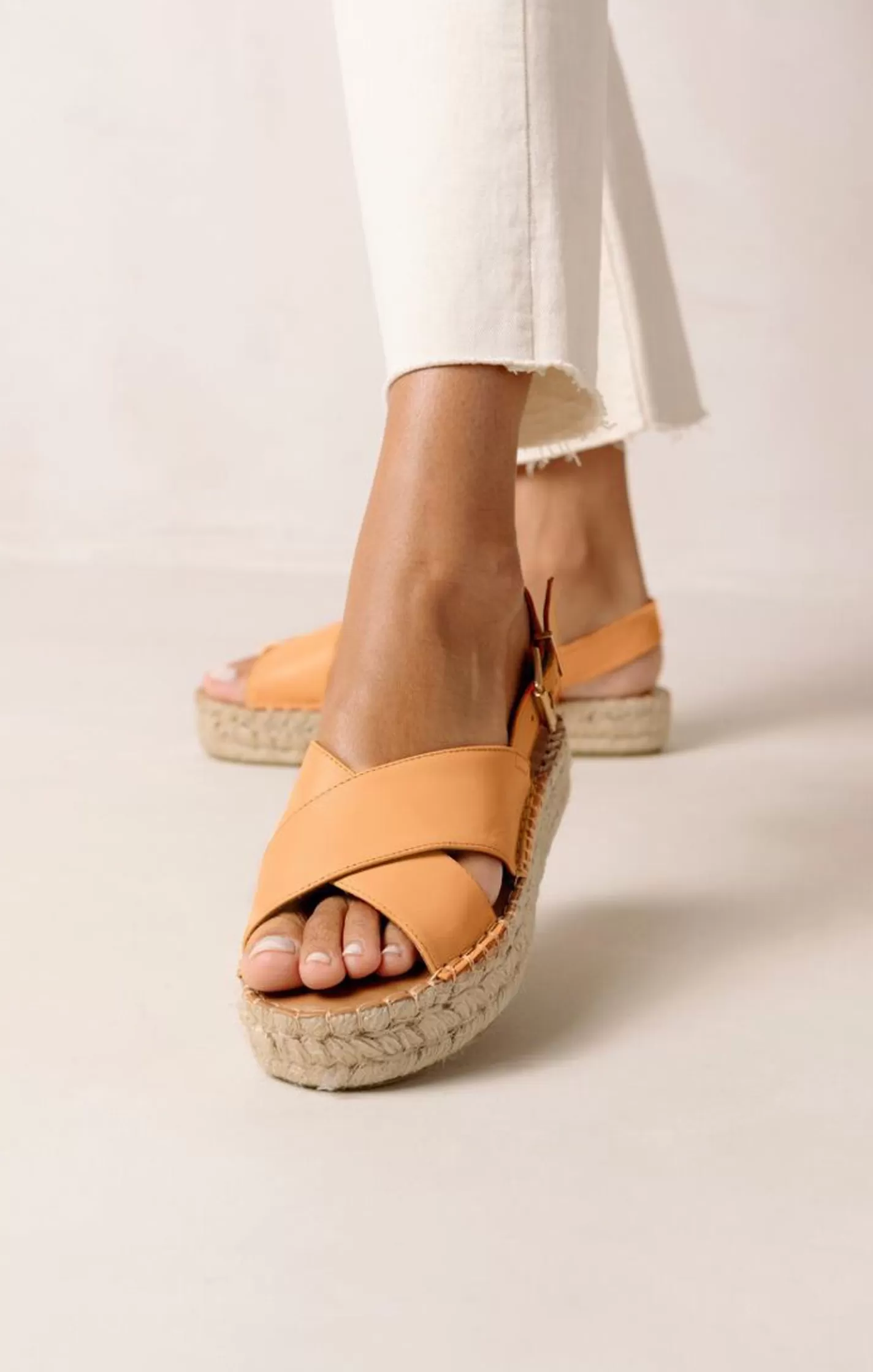 Show Me Your Mumu Alohas Crossed Platform Sandal