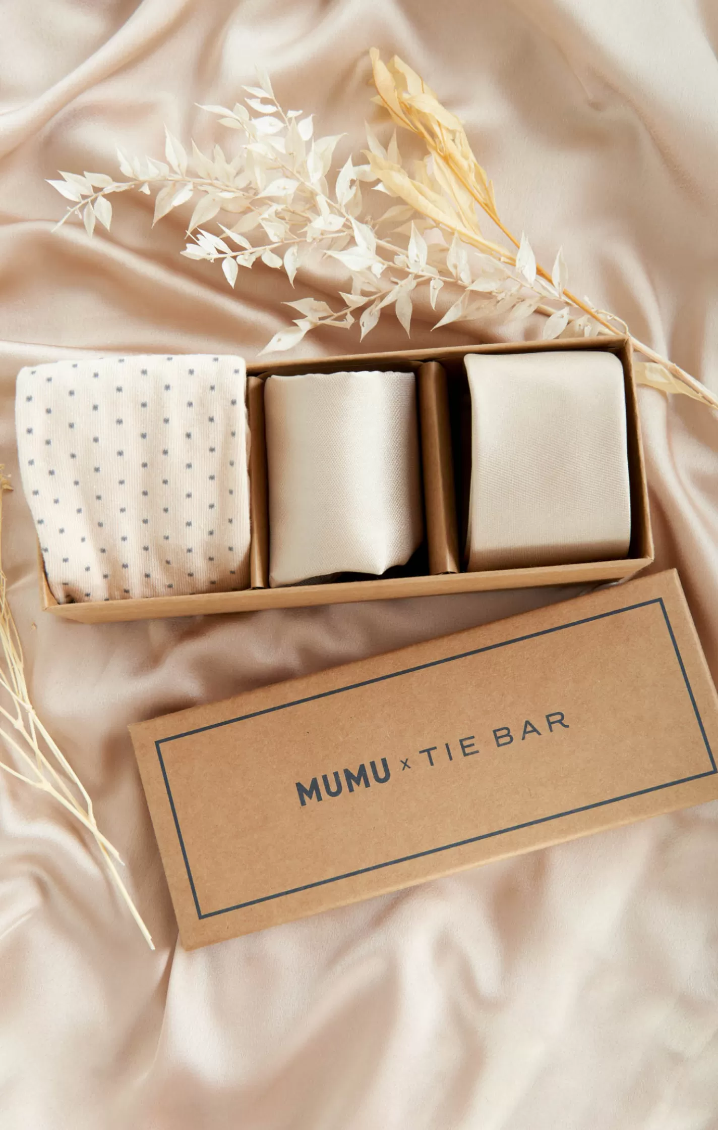 Show Me Your Mumu Mumu Weddings x Tie Bar Gift Box