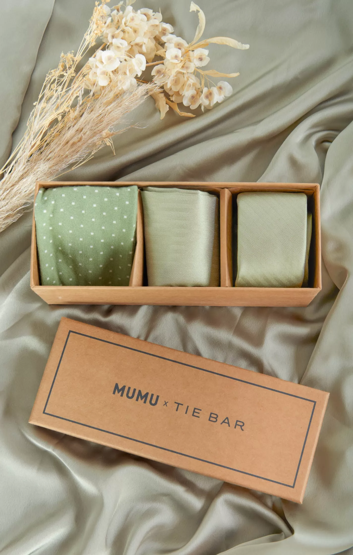 Show Me Your Mumu Mumu Weddings x Tie Bar Gift Box